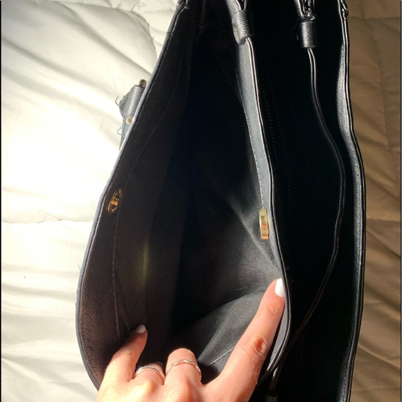 BCBC Paris Purse - Picture 4 of 5